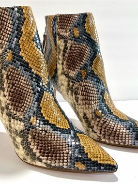 Steve Madden Snakeskin Pointed toe Python Stiletto Ankle Heel Boots Booties